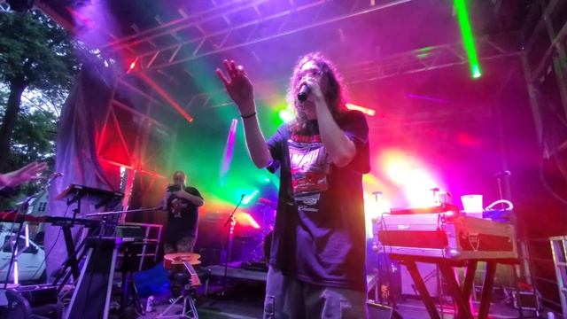 Little Stranger - Red Rover (LIVE) Featuring Jarv смотреть онлайн