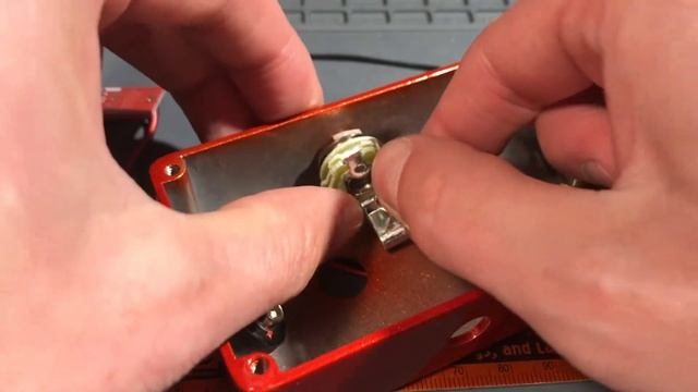 Guitar Effect Pedal Kit Build Instructions | Ain't Afraid Fuzz смотреть онлайн