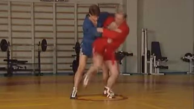 Бросок через бедро со входом изнутри смотреть онлайн