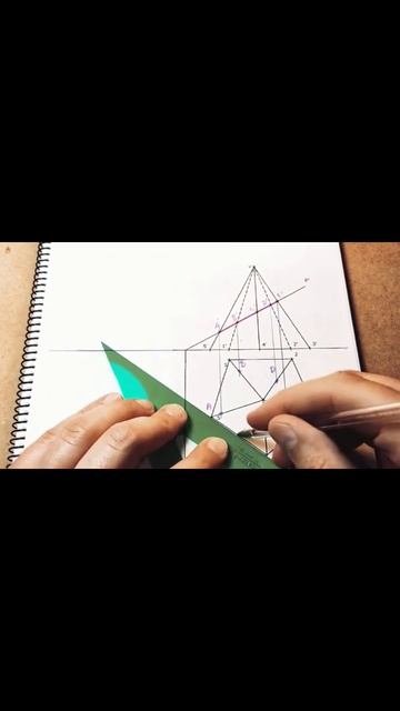 Aplicaciones De 💥homología💥 En Secciones🪓 A Prismas Y Pirámides (diédrico)