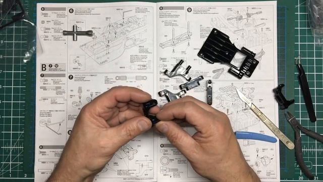 Tamiya Land Rover Defender CC-01 build. Part Three смотреть онлайн