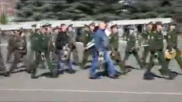 Генеральная репетиция парада духовых оркестров в Саратове смотреть онлайн