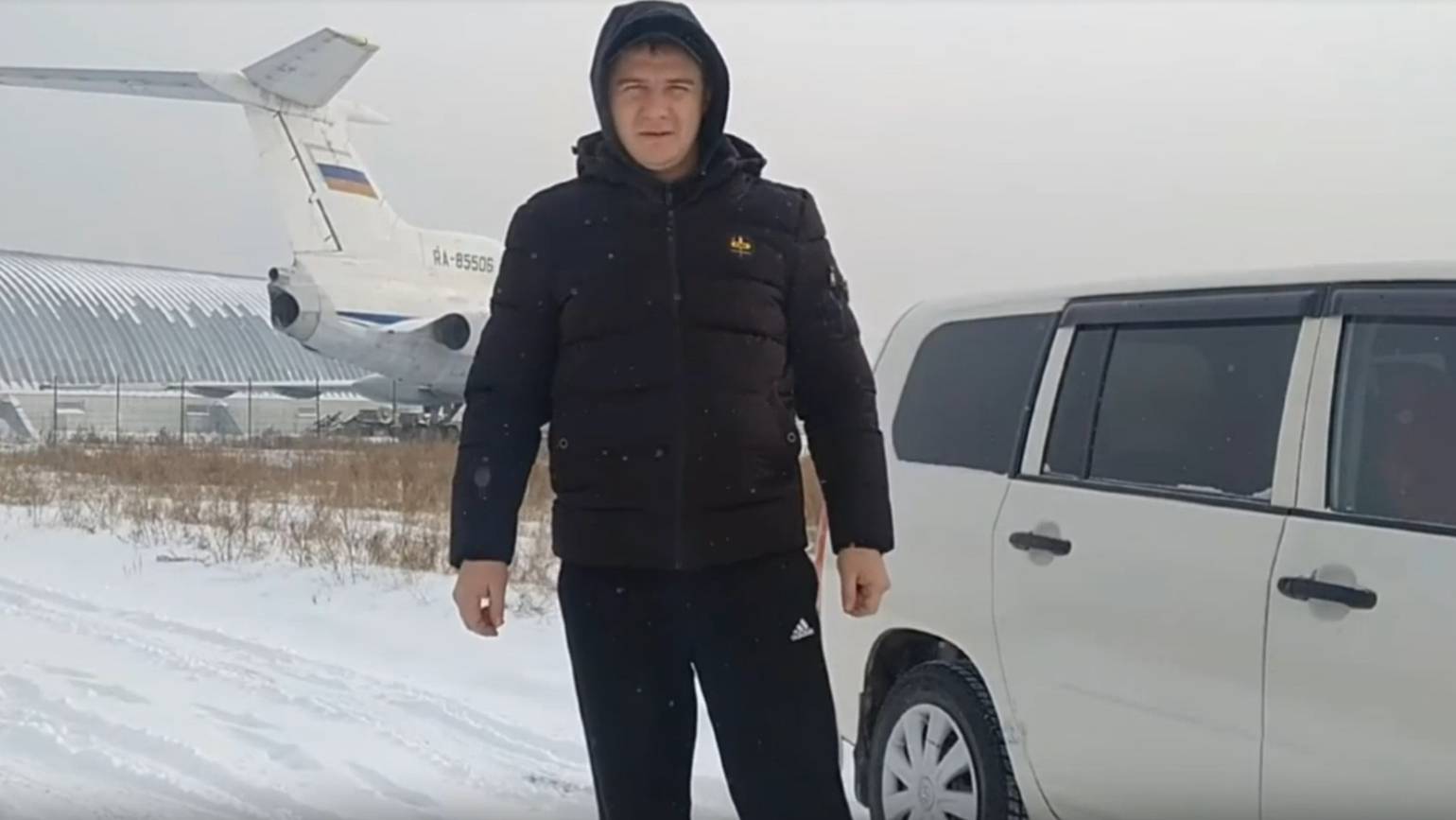 Как поменять масло в двигателе Toyota Probox 1.5 двигатель. С юмором но понятно))))) смотреть онлайн