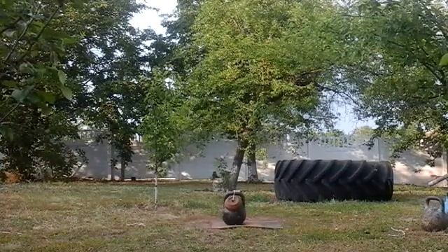 Подъем гири 36 кг с пола + жим смотреть онлайн