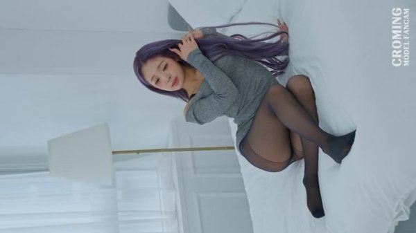 Yuki 유키 검스 두번째의상 룩북 Black pantyhose Lookbook 검은색 스타킹 20250105 모델 직캠