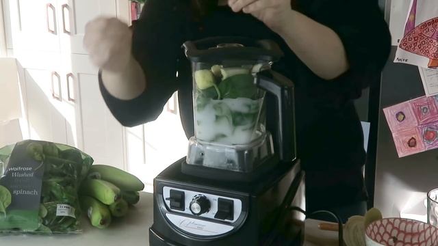 Four Healthy Smoothies for Kids | Ad смотреть онлайн
