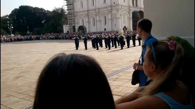Развод конных и пеших караулов в Кремле - 1/10 смотреть онлайн
