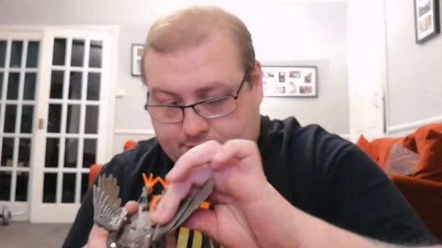 Transformers WFC Kingdom Airazor, Review! смотреть онлайн