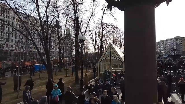 Тверская 26.03.2017 пушкинская площадь красовок на дерево смотреть онлайн