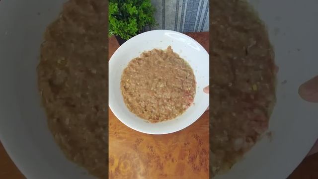 Сочные чебуреки как в детстве. Обязательно сохраните рецепт #красивыенашиды смотреть онлайн