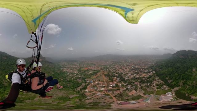【360 VR】Paragliding Tandem Flight in Ghana | Ghana Paragliding Festival | 8th Apr. 2018 смотреть онлайн
