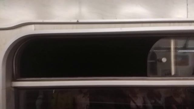 81-714.5М #1680 в составе поезда 2753-2754, перегон ст.Академгородок-ст.Крещатик, Киев. смотреть онлайн