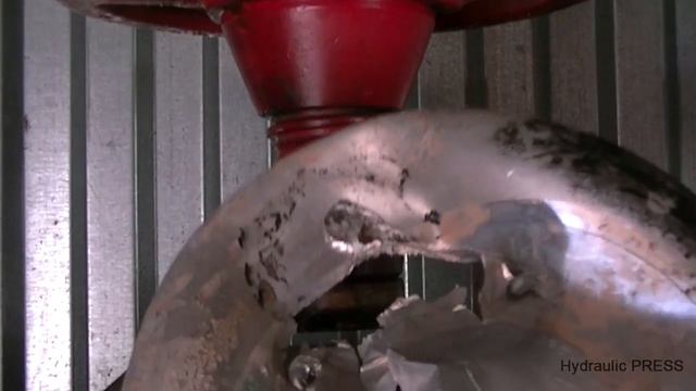 Hot pan vs Hydraulic Press смотреть онлайн