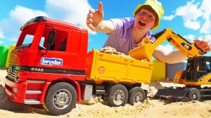 Моя песочница — Бетономешалка застряла в песке! Какие машинки смогут помочь? Видео для мальчиков