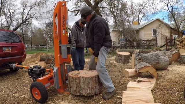 Splitting Huge Log Rounds! with 28 Ton Yardmax смотреть онлайн