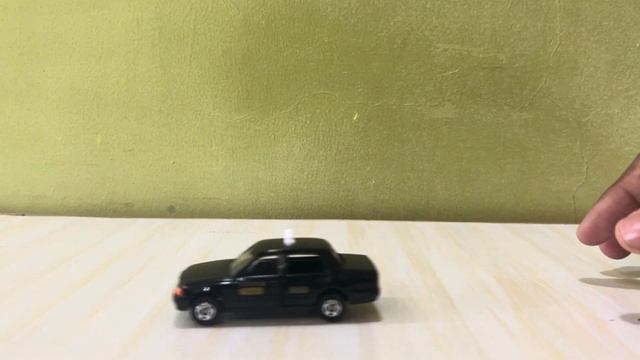 Toyota Crown Comfort Taxi By Takara Tommy Tomica