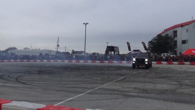 GMC Denali Insane Burnout смотреть онлайн