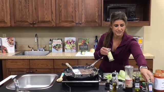 Charlie Cart with Heart and Sole: Keto-Friendly, Low Carb Lasagna with Elayna Boukis смотреть онлайн