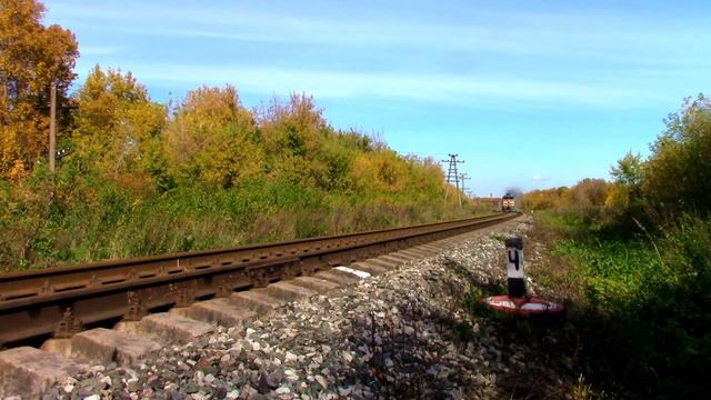 Тепловоз 2ТЭ10М-0379 (собака на путях) смотреть онлайн