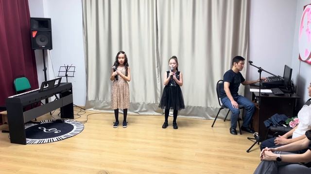 Әйелдер күніне арналған концерт 15:00