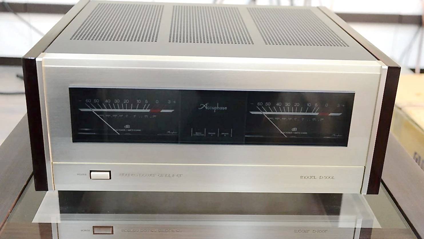 Accuphase P-500L  Усилитель мощности