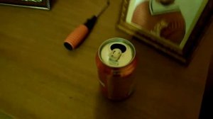 Экспресс фокус: левитация банки.