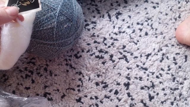 Много новой-старой пряжи /покупки/подарки /очень раритетные моточки смотреть онлайн