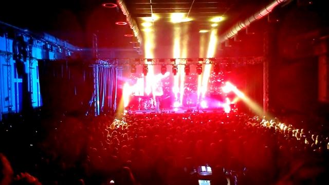 Adam Lambert - Welcome To The Show - TOH tour Berlin 29.4.2016 смотреть онлайн