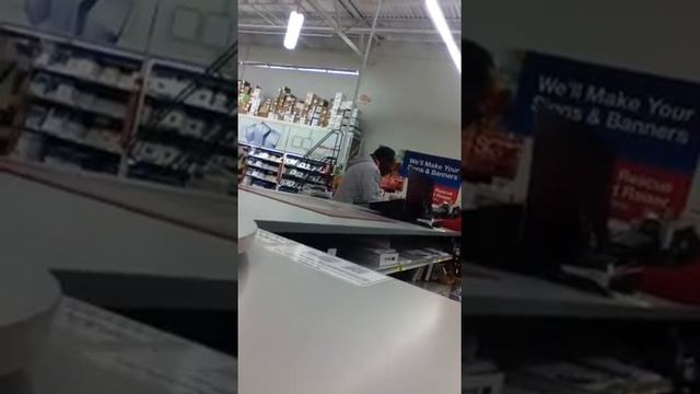 Snaps In office depo. смотреть онлайн