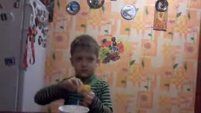 20 секунд лимона челендж//Макс не продержался!!! смотреть онлайн