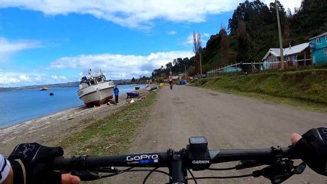 Travesía isla Llingua | Trail running y desafío MTB смотреть онлайн