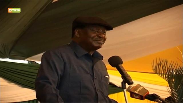 Raila Condemns Uhuru's Foreign Trips смотреть онлайн