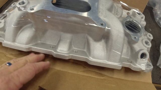 Installing Aluminum Heads, Intake and a Holley Sniper EFI on my 71 Corvette смотреть онлайн