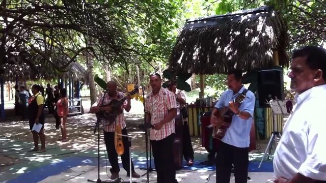 обед в Brisas Del Caribe 4 2014