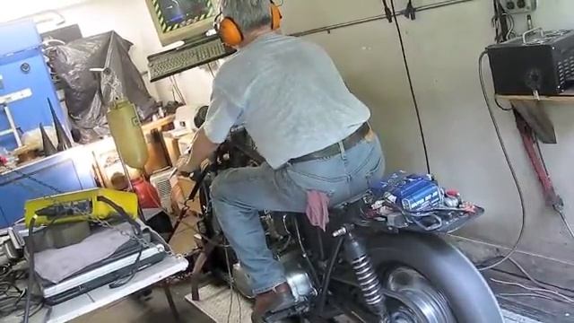 '75 Honda CB750 (836cc) Dyno Run смотреть онлайн