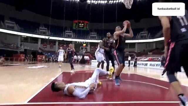 [ENG] Jeremy Lin vs Sonny Weems - Intense Game!! Semis G2 Beijing Ducks vs Guangdong Aug 6,2020 смотреть онлайн