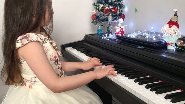 SOFT MOZART Winter Recital 2019-2020, Hanon 1, plays Alisa Nikonoriva, 6 years смотреть онлайн