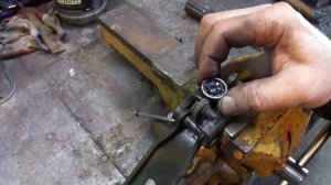 Замена подшипника на боковой сдвижной дверке Мазда бонго