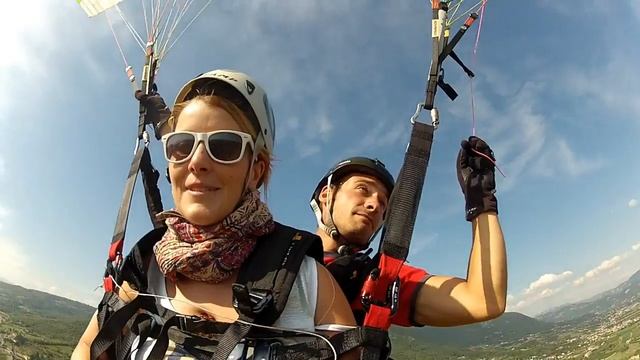 Yeti Extreme - Volo in tandem dal gas - Betty смотреть онлайн