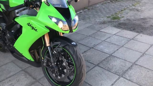Kawasaki NINJA ZX10R. (2008)