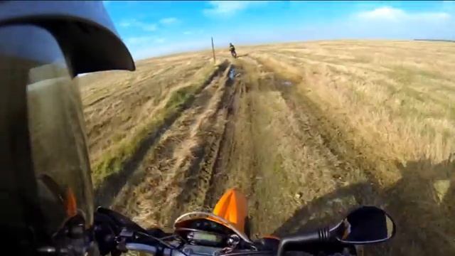 Motard vs Enduro смотреть онлайн