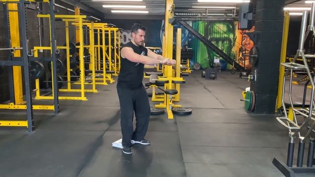 Heels Elevated Squat - 3030 Tempo - Demonstration смотреть онлайн