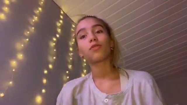 LISA ’s CHILLI MILLI TALK // lisaandlena on Twitch смотреть онлайн