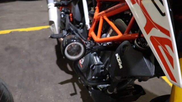 KTM DUKE390 | Dont Remove The Baffle/DB Killer | Warranty Void | Engine Oil Leak | Kratos390 смотреть онлайн