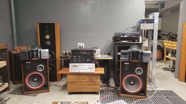Rule #1 - Screw All the Rules - Marantz 2500 Playing The FrankenVegas & Preamping the Infinity Kapp смотреть онлайн