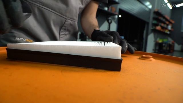 Kuinka vaihtaa raitisilmasuodatin VW POLO 4 (9N) -merkkiseen autoon [AUTODOC -OHJEVIDEO] смотреть онлайн