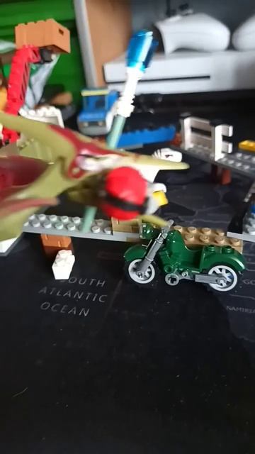 lego Jurassic world part 7 carnotaurus and pteranodon attack смотреть онлайн