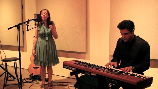 Italian Medley (Quando Quando, Volare, Tu Vuo' Fa' L'americano, O' Sole Mio) By Elena & Francesco
