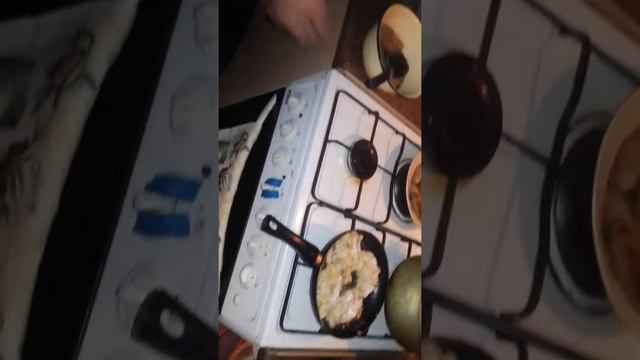 Макароные котлеты. Прикол)))))))) смотреть онлайн