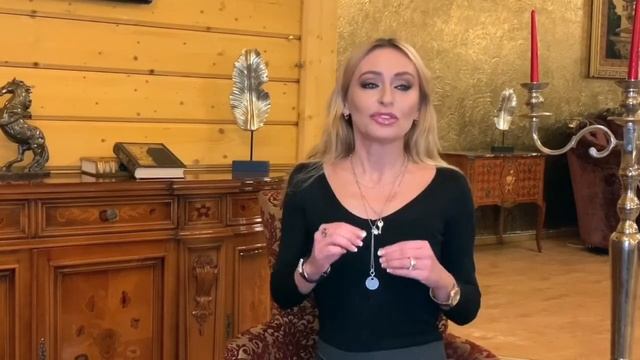 Сара Брайт | Жизнь тренера - залог успеха учеников смотреть онлайн